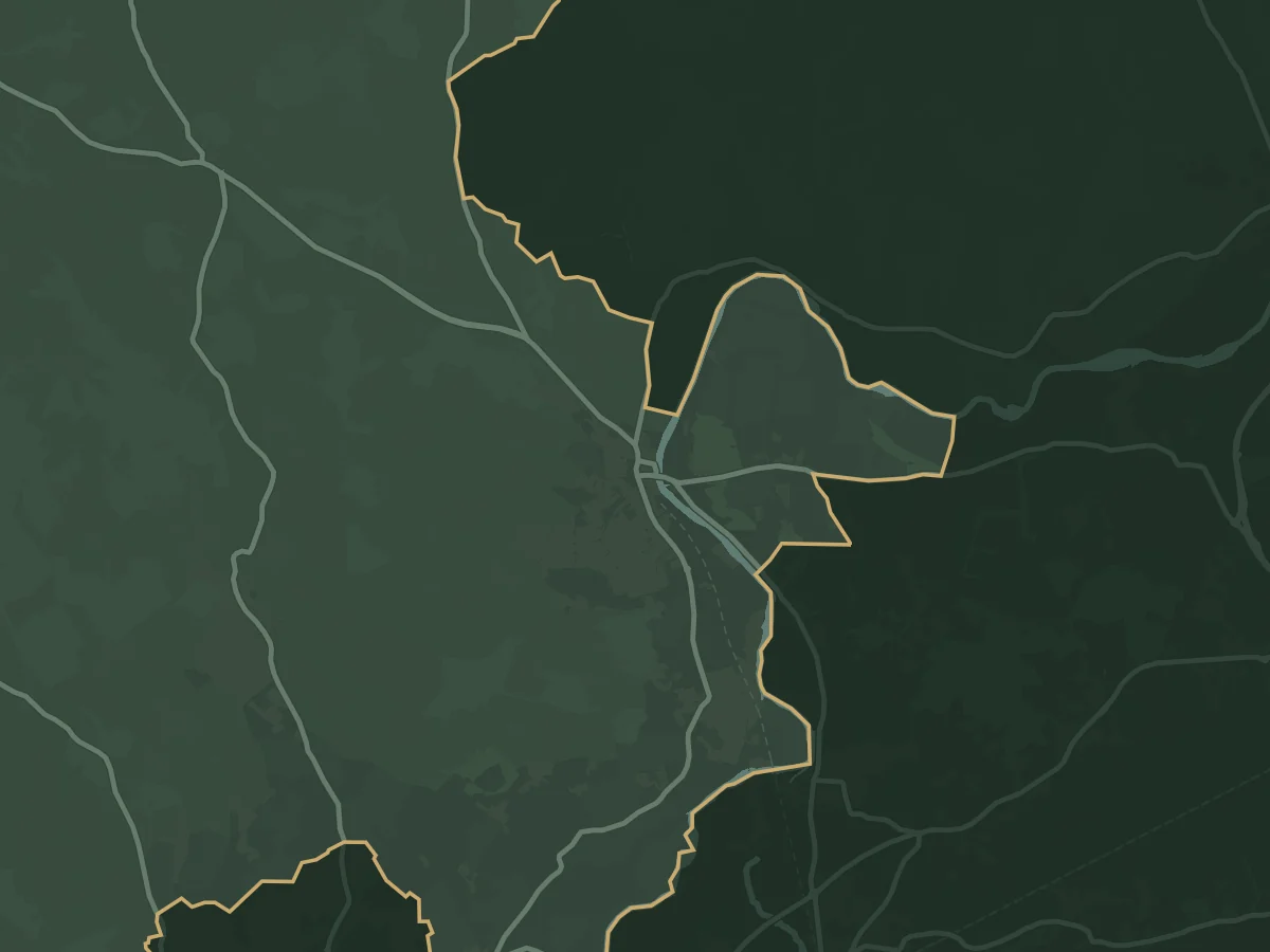 Map of Henley-on-Thames and the villages around it, including Harpsden, Rotherfield Greys, Rotherfield Peppard, Binfield Heath, Shiplake and Sonning Common. Our base in Wallingford is about 10.5 miles to the north-west. The line marks the edge of the area we cover.