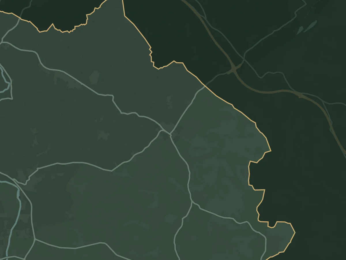 Map of Watlington and the villages around it, including Pyrton, Shirburn, Britwell Salome, Christmas Common, Chalgrove and Benson. Our base in Wallingford is about 6.5 miles to the south-west. The line marks the edge of the area we cover.
